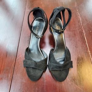 Kelly and Katie Ankle Strap Heel sz 9.5